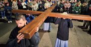 Koszalin: Droga Krzyżowa. 14 stacji Męki Pańskiej w miejskiej przestrzeni