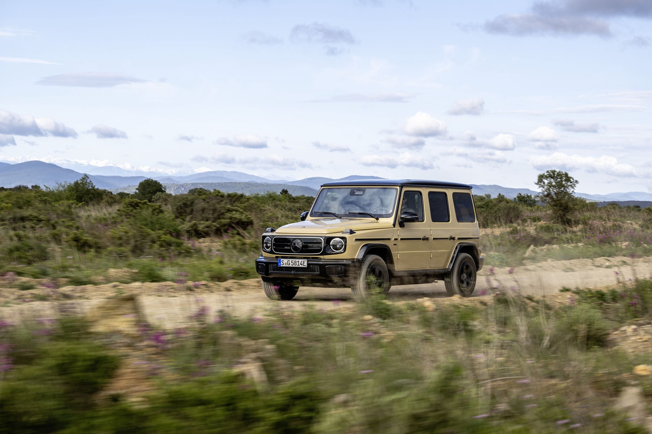 Mercedes-Benz G 580 (W465)