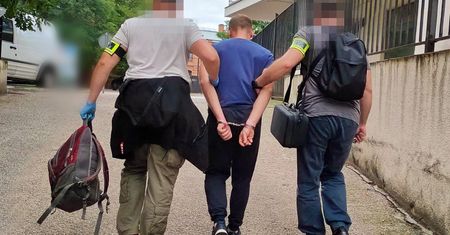 CBZC zatrzymało siedem osób. Usłyszały 422 zarzuty