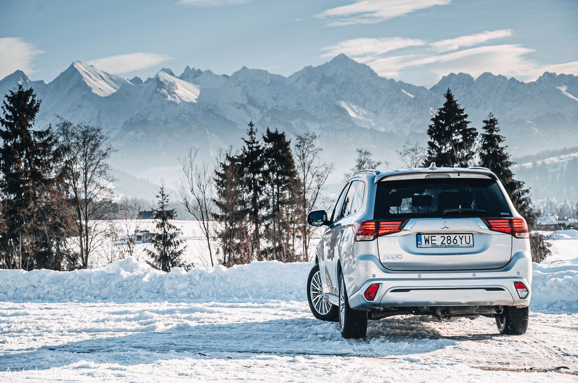 Mitsubishi Outlander PHEV (2021)