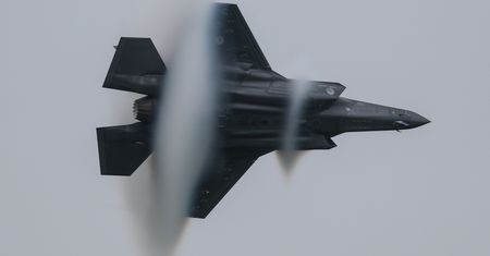 Zakupy samolotów bojowych F-35. Jak robią to sojusznicy, a jak Polska