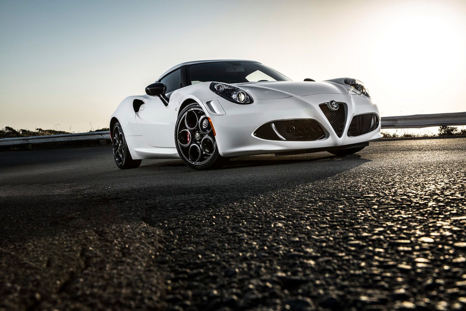 Alfa Romeo 4C w wersji na rynek amerykański w obszernej galerii zdjęć 116