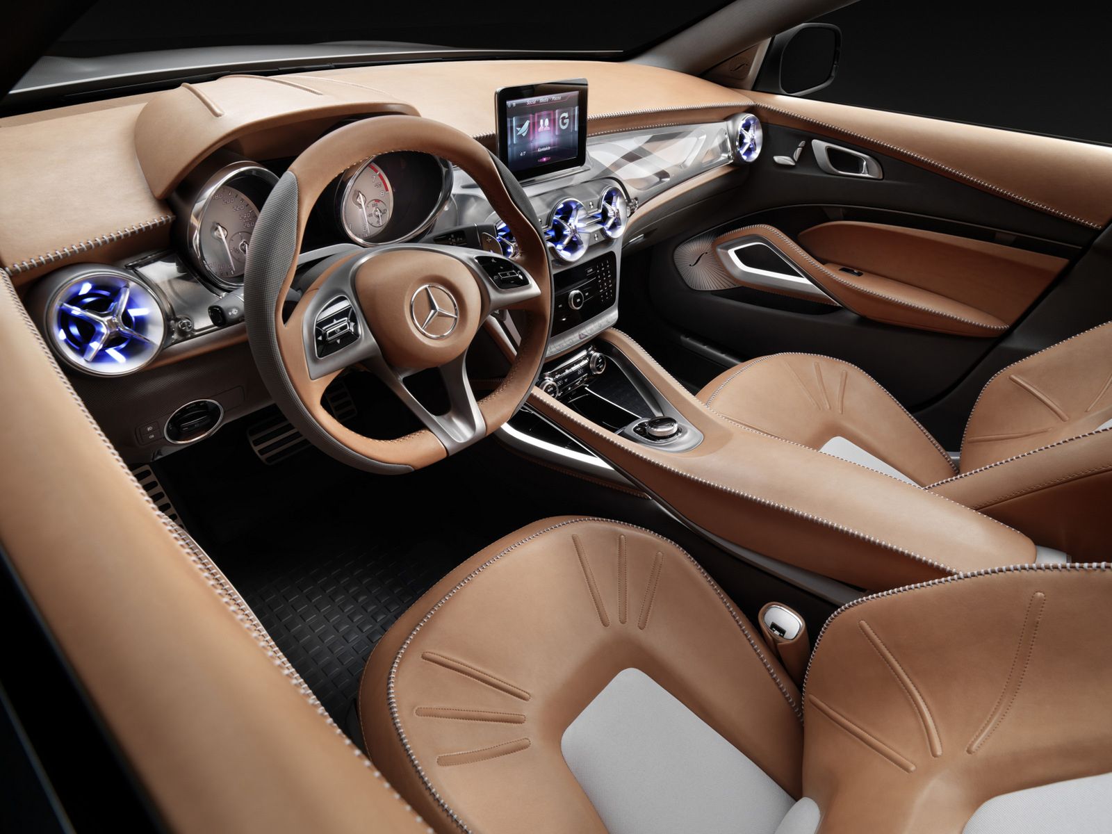 Mercedes GLA Concept na oficjalnych zdjęciach [galeria] 25