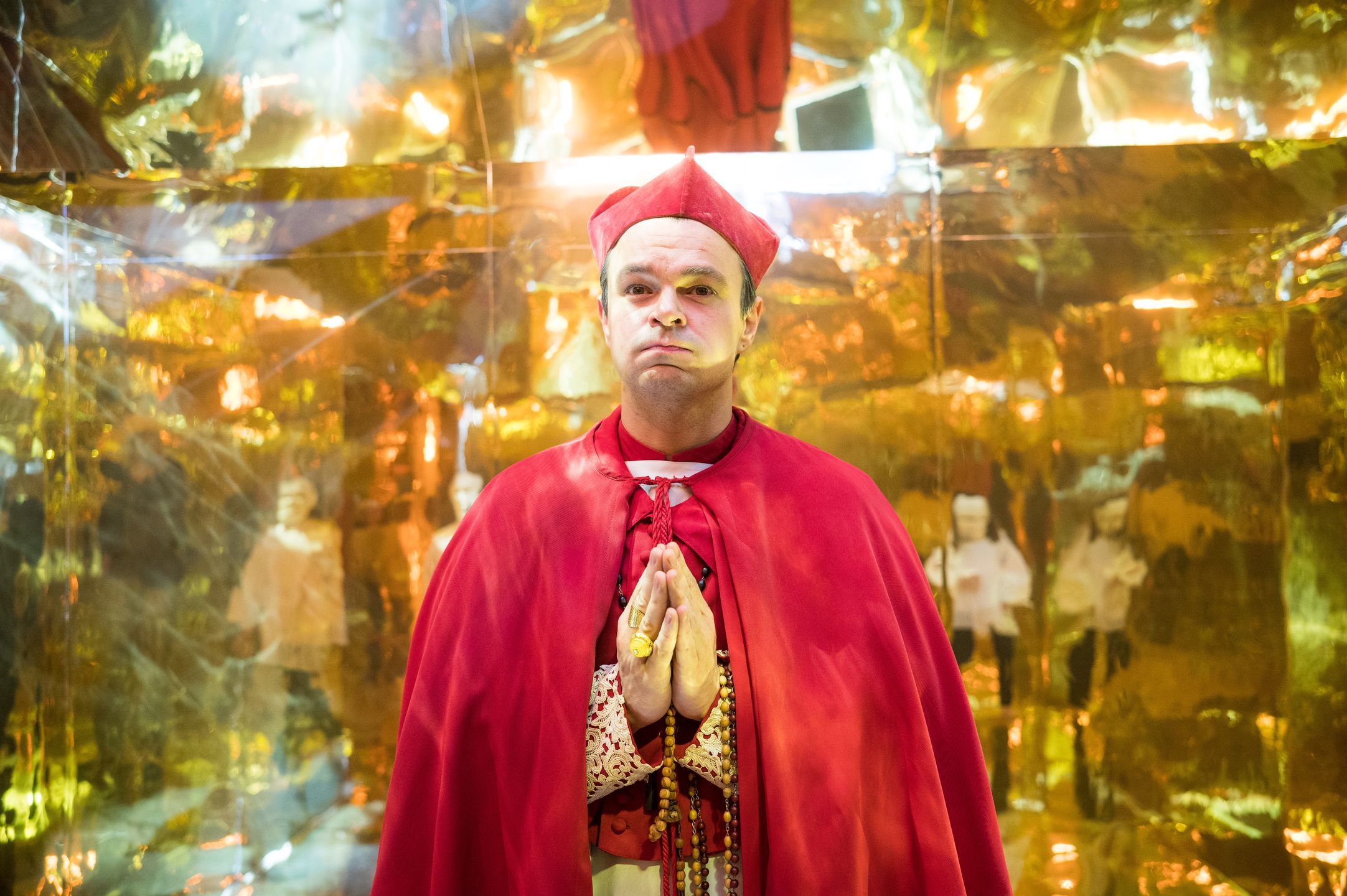 Dawid Ogrodnik w sztuce "Prałat"