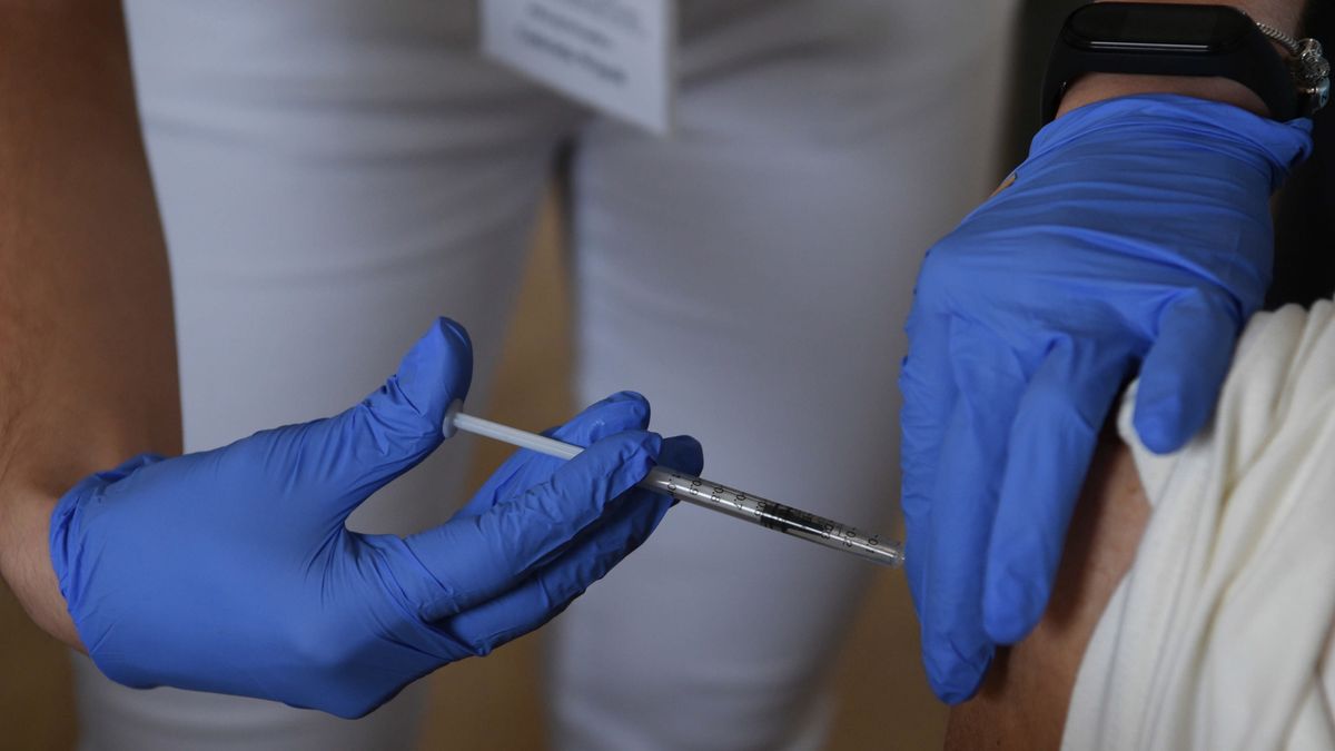 Szczepienie przeciw COVID-19