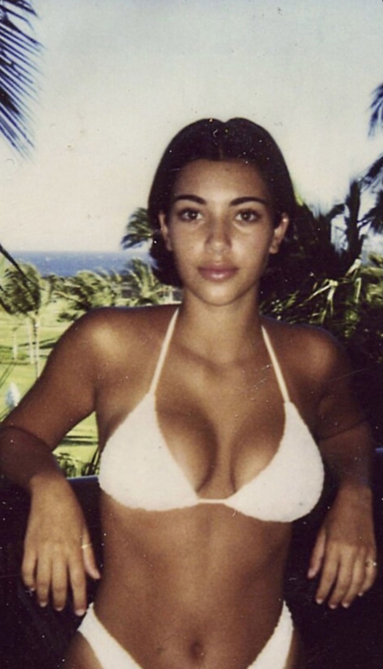 This is how Kim Kardashian looked before the procedures
