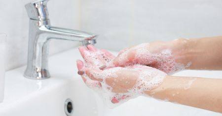 Amerykanie częściej myją ręce. Jest jeden wyjątek