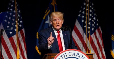 Trump przemówił. "Nasz kraj jest niszczony na naszych oczach!"