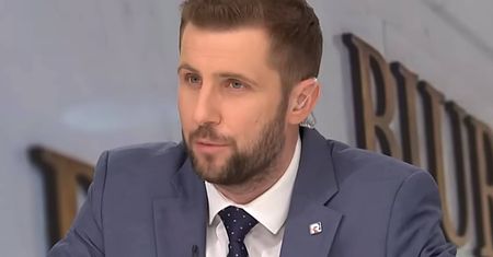 Miłosz Kłeczek SKRYTYKOWAŁ widzów TV Republika za małe wsparcie finansowe. "Bez naszych apeli jest LIPA"