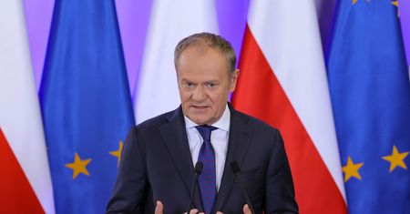 Tusk uderza w Szijjarto. "Potwierdzenie politycznej zależności"