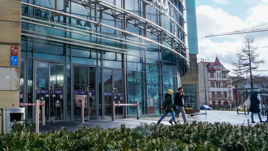 Spadek liczby klientów dotknął wszystkie województwa. Największe spadki odnotowano w województwach świętokrzyskim (-11,1%), podkarpackim (-9,3%) i podlaskim (-9,2%).