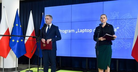 "Laptop dla ucznia". Będzie zawiadomienie do prokuratury