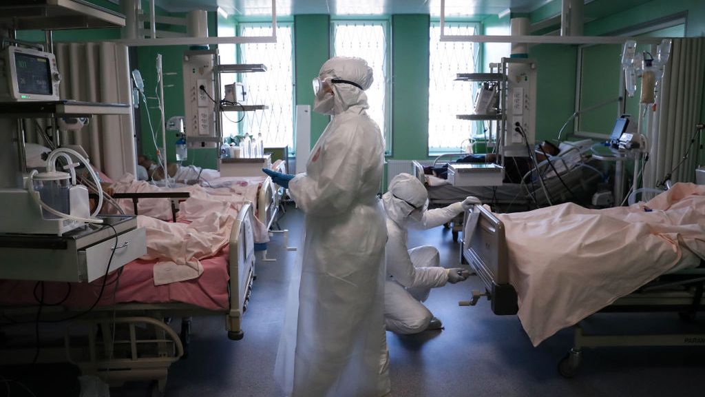 Koronawirus w Polsce. Nowe przypadki i ofiary śmiertelne. MZ podaje dane (3 kwietnia 2022)