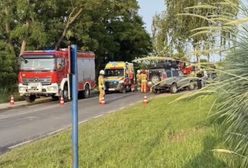 Zjeżdżała rowerem z górki. Wjechała prosto w autobus