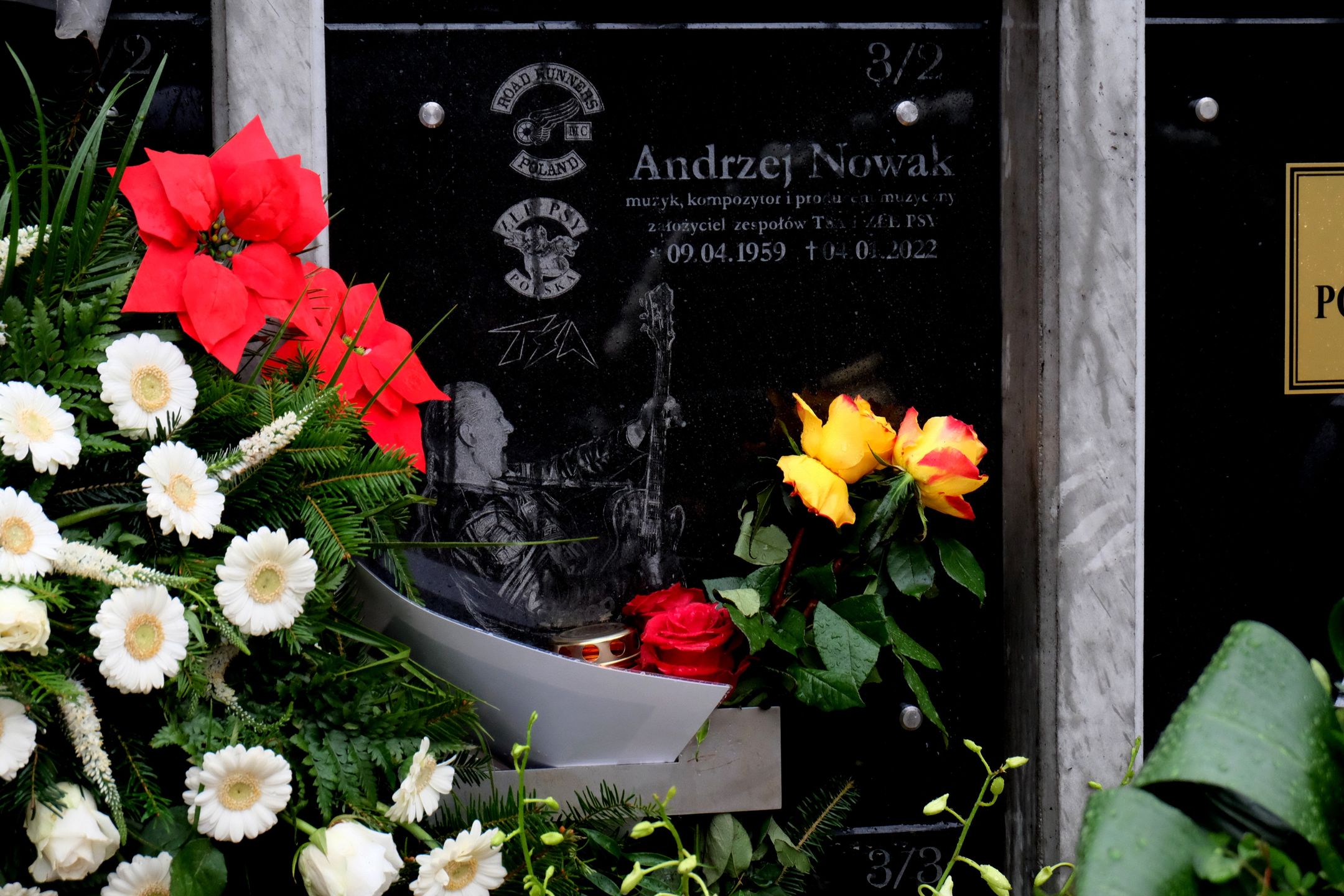 Grób Andrzeja Nowaka, muzyka zespołu TSA