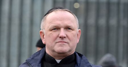 Łukasz Szumowski zakażony koronawirusem. Ks. Wojciech Lemański zabrał głos