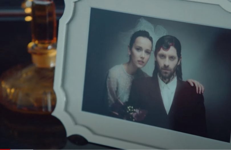 Quebonafide wystąpił w teledysku Moniki Brodki
