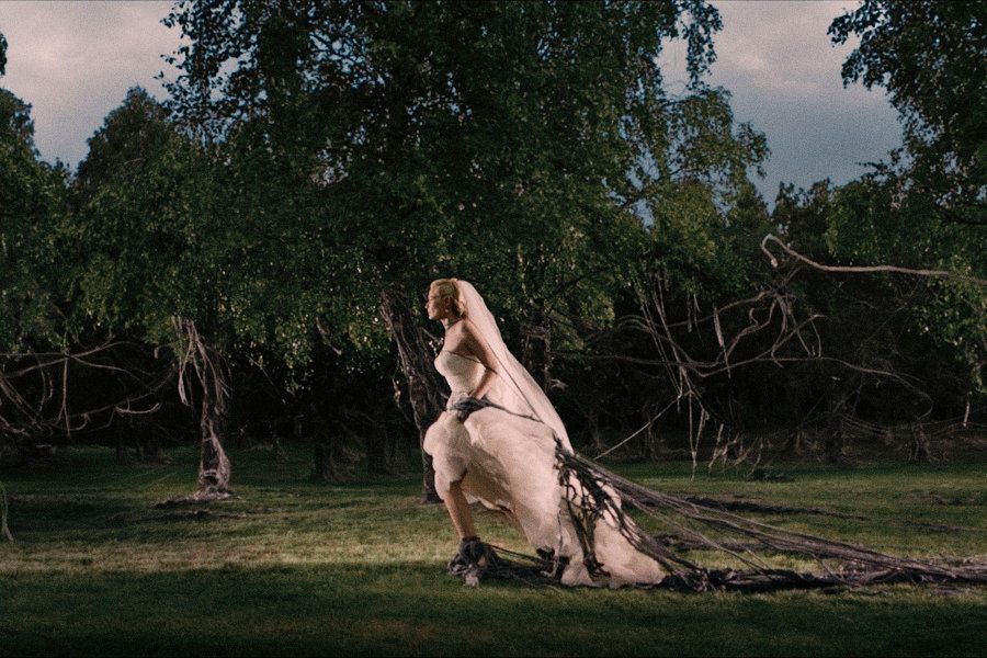 Koniec jest bliski | recenzja filmu Melancholia 3