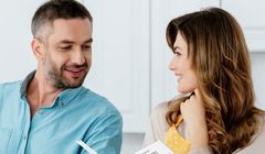 Czy spersonalizowany prezent to dobry pomysł? Sprawdź, co sądzą inni!