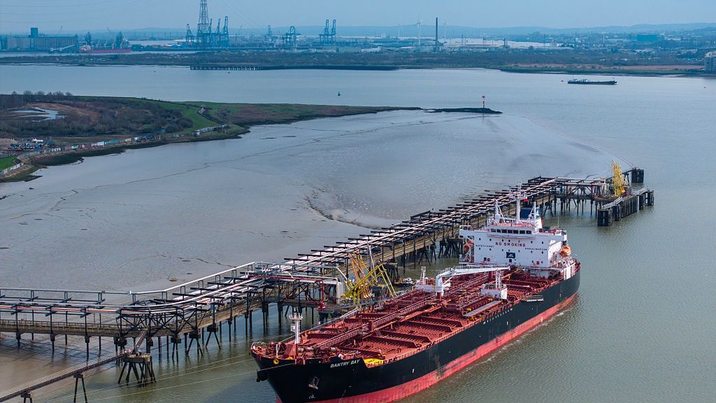 Ceny ropy i gazu mocno wzrosły po zamknięciu Cieśniny Ormuz