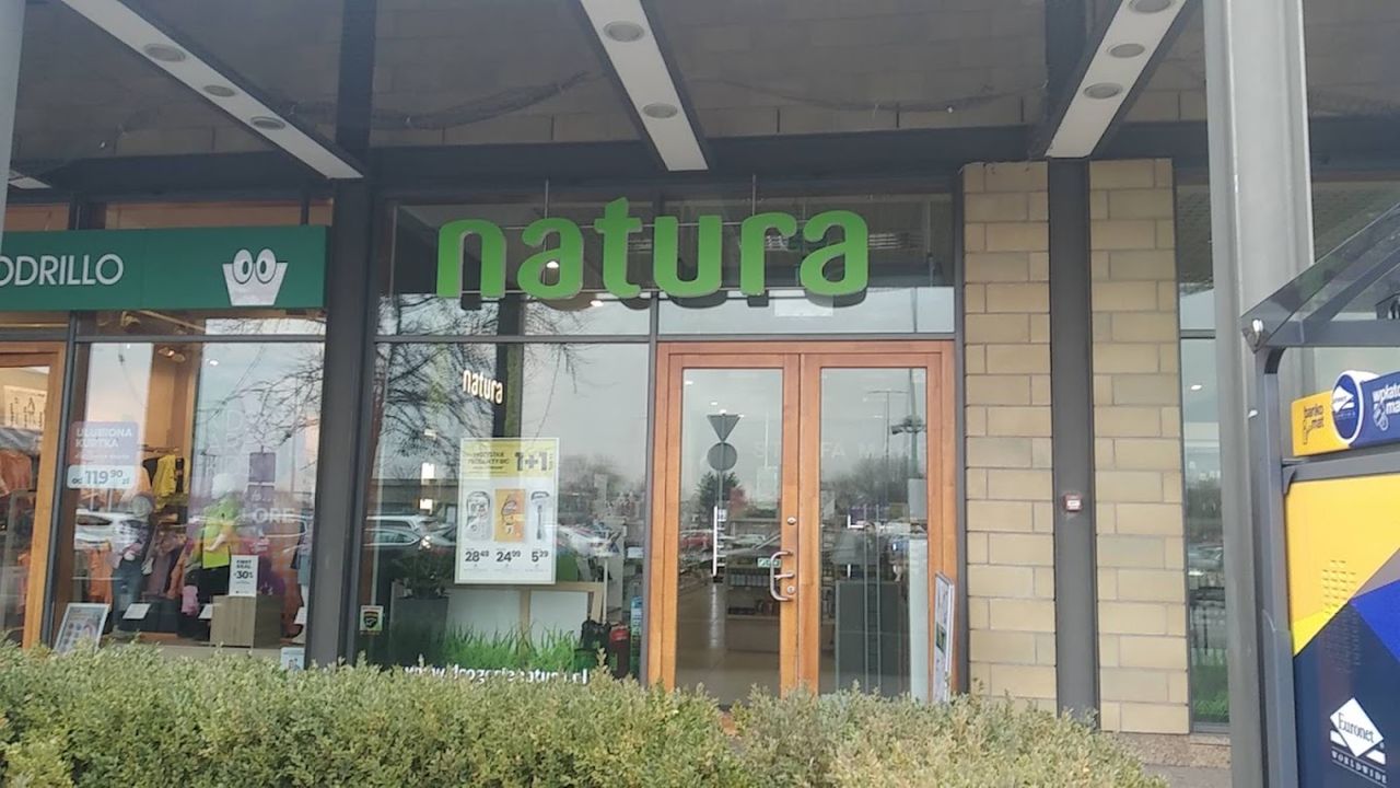 Hitowy podkład za 33,99 zł. Promocja w drogeriach Natura