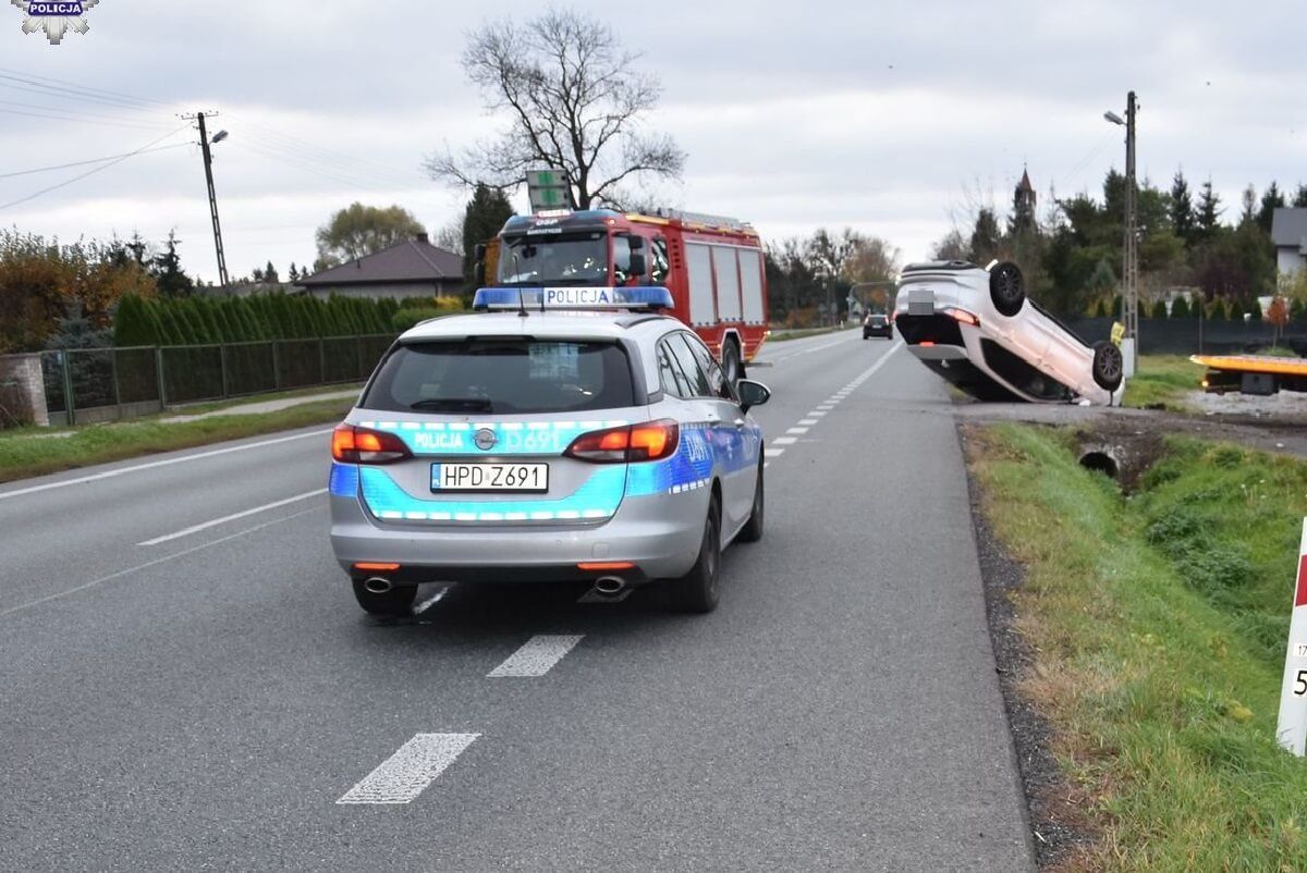 Ford dachował na DK17
