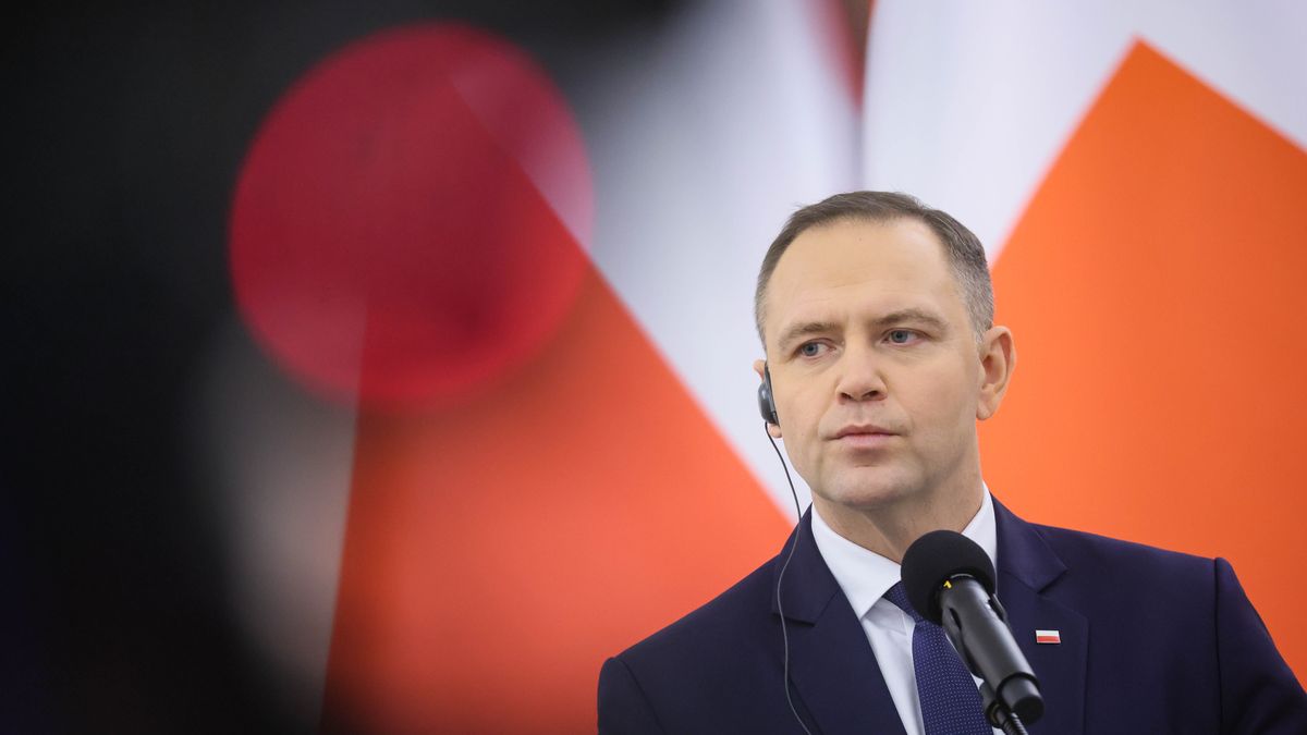 Warszawa, 13.11.2025. Prezydent RP Karol Nawrocki podczas wspólnej konferencji prasowej z prezydent Konfederacji Szwajcarskiej Karin Keller-Sutter, po spotkaniu w Pałacu Prezydenckim w Warszawie, 13 bm. Prezydent Szwajcarii jest z wizytą roboczą w Polsce. (mr) PAP/Leszek Szymański