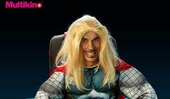 Piotr Żyła jako bóg piorunów w nowej kampanii Multikina