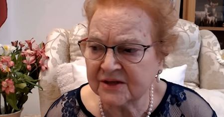 "Przemówiła" na własnym pogrzebie. Wszystko dzięki sztucznej inteligencji