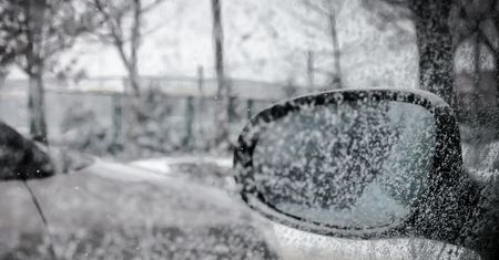 Mróz równie niebezpieczny co upał. Ta sytuacja potwierdza, że zimą auto też może być śmiertelną pułapką