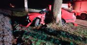 20-letni kierowca skody zginął po uderzeniu w drzewo. Tragiczny wypadek w Orszewicach