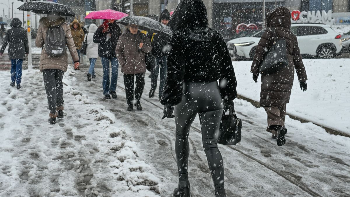 Daily Life In Rzeszow
RZESZOW, POLAND  NOVEMBER 21:
Residents are seen crossing the street on a snow-covered path during a snowfall, in Rzeszow, Poland, on November 21, 2025.
The Institute of Meteorology and Water Management issued a Moderate Snow and Ice Warning for southeastern Poland (Podkarpackie Voivodeship), forecasting periods of moderate to heavy snowfall and snow cover increases of 20 to 30 centimeters in some areas. (Photo by Artur Widak/NurPhoto via Getty Images)
NurPhoto
outdoor activity, weather warning, moderate snow and ice warning, snow-covered path, 30 cm, snow and ice alert, snow accumulation, rzeszow, moderate snow, moderate snowfall, public space, institute of meteorology and water management, southeastern poland, snowfall, confitions, winter fashion, cloths, city center, winter conditions, november 21, winter weather, snow cover increase, nurphoto, cold weather, daily life, pedestrians, winter weatherrzeszow, residents, urban scene, crossing the street, heavy snow, 30 centimeters, winter storm, crossing street, heavy snowfall, 20 centimeters, artur widak, fresh snow, 20 cm