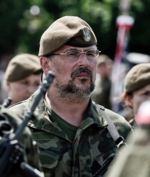 Bartosz Opania
