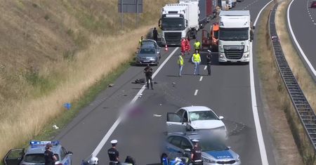 “Wysiadła, bo chciała zabrać autostopowicza”. Śmiertelne potrącenie kobiety na drodze S3