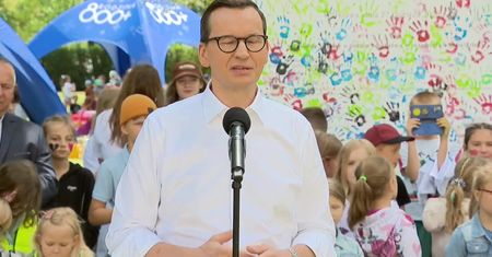 Kampania wyborcza: Rząd przyjął projekt waloryzacji 500+