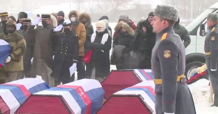 Szczątki żołnierzy, którzy polegli w czasach napoleońskich, zostały uroczyście pochowane pod Smoleńskiem