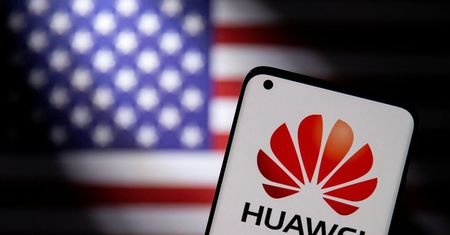 Huawei rzuca wyzwanie Apple. Nowy, potrójnie składany smartfon Mate XT na rynku