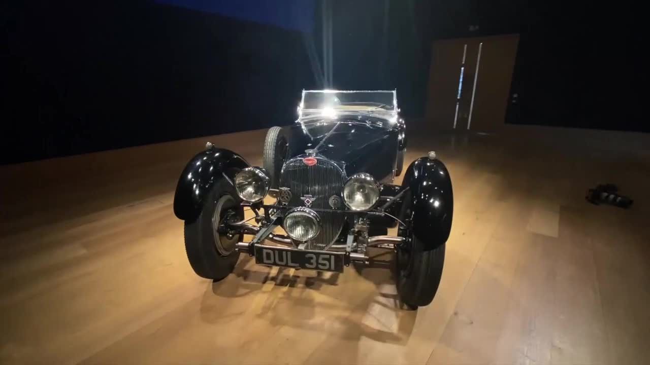 Na aukcji w Londynie wystawiono Bugatti Type 57S z 1937 roku.