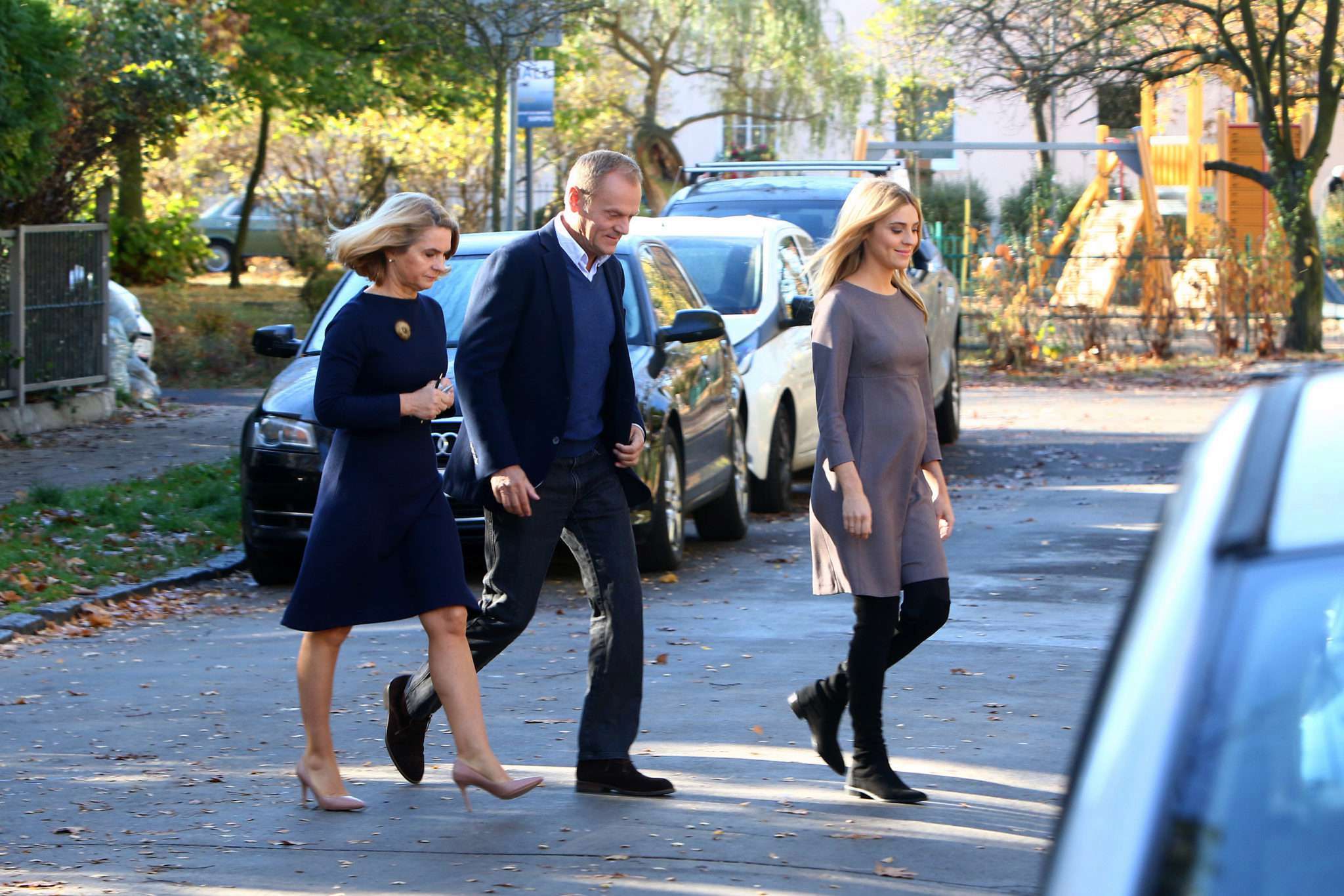 Kasia Tusk z ciążowym brzuszkiem i rodzicami