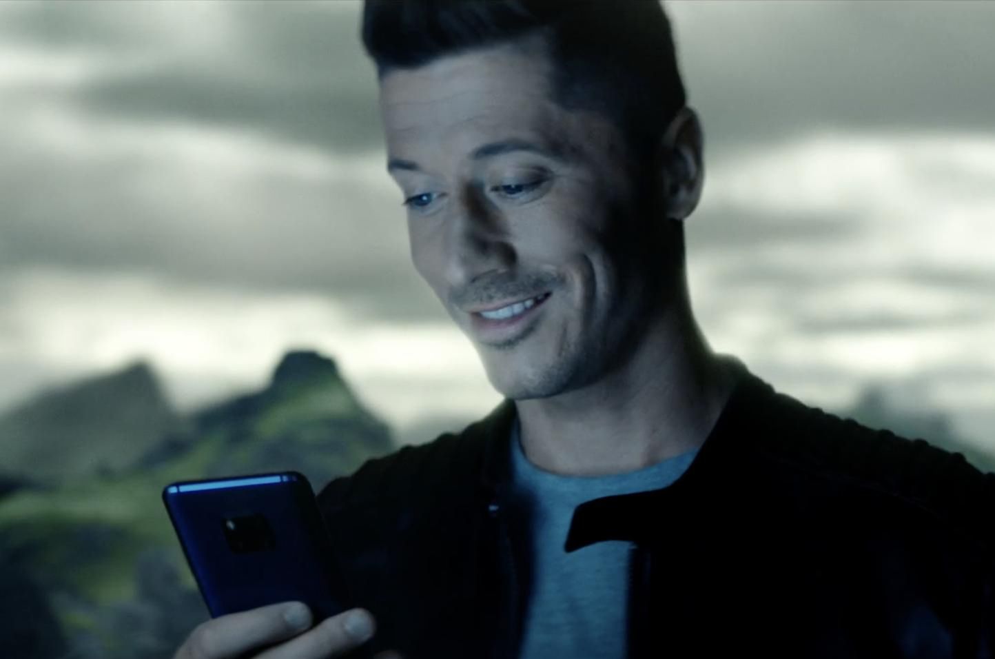 Robert Lewandowski w reklamie Huawei | fot. YouTube