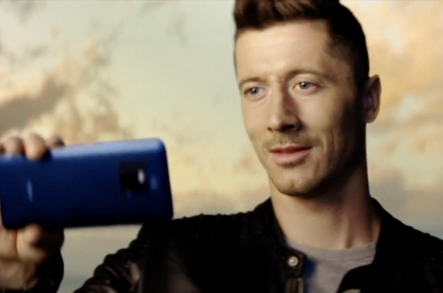 Robert Lewandowski w reklamie Huawei | fot. YouTube