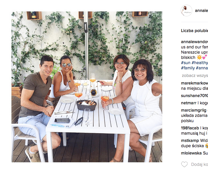 Anna Lewandowska i Robert z mamami