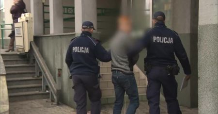 “Sterroryzowali i ograbili mieszkańców”. Wpadli, bo jechali samochodem po pijanemu