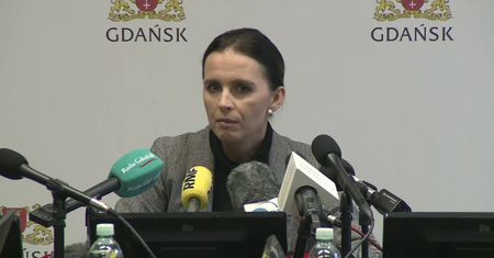 “W przestrzeni publicznej nie ma miejsca na pomnik księdza Jankowskiego” Monument nie wróci na gdański skwer