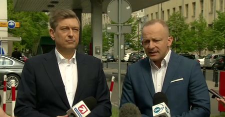 “Zniesienie opłaty emisyjnej i obniżenie marży”. Propozycje PO na obniżenie cen paliw