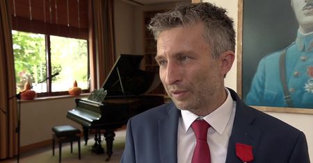 Polski himalaista uhonorowany. Piotr Tomala odebrał Legię Honorową – najwyższe francuskie odznaczenie