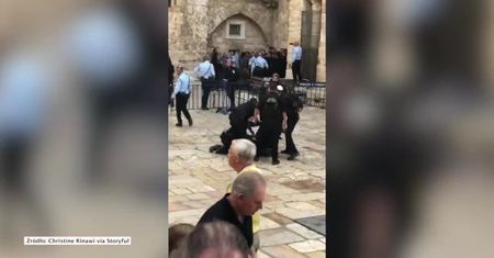 Demonstracja przed Bazyliką Grobu Pańskiego w Jerozolimie. Policja aresztowała mnicha koptyjskiego