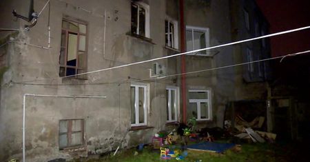 Pożar kamienicy w Łodzi. Jedna osoba nie żyje, 20 ewakuowanych z budynku