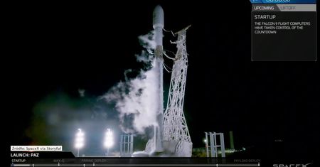 SpaceX wystrzelił 3 satelity. Będzie testował dostarczanie szerokopasmowego internetu
