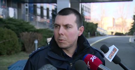 Kilkulatek sam na klatce schodowej w Katowicach. Matka zatrzymana, dziś usłyszy zarzuty